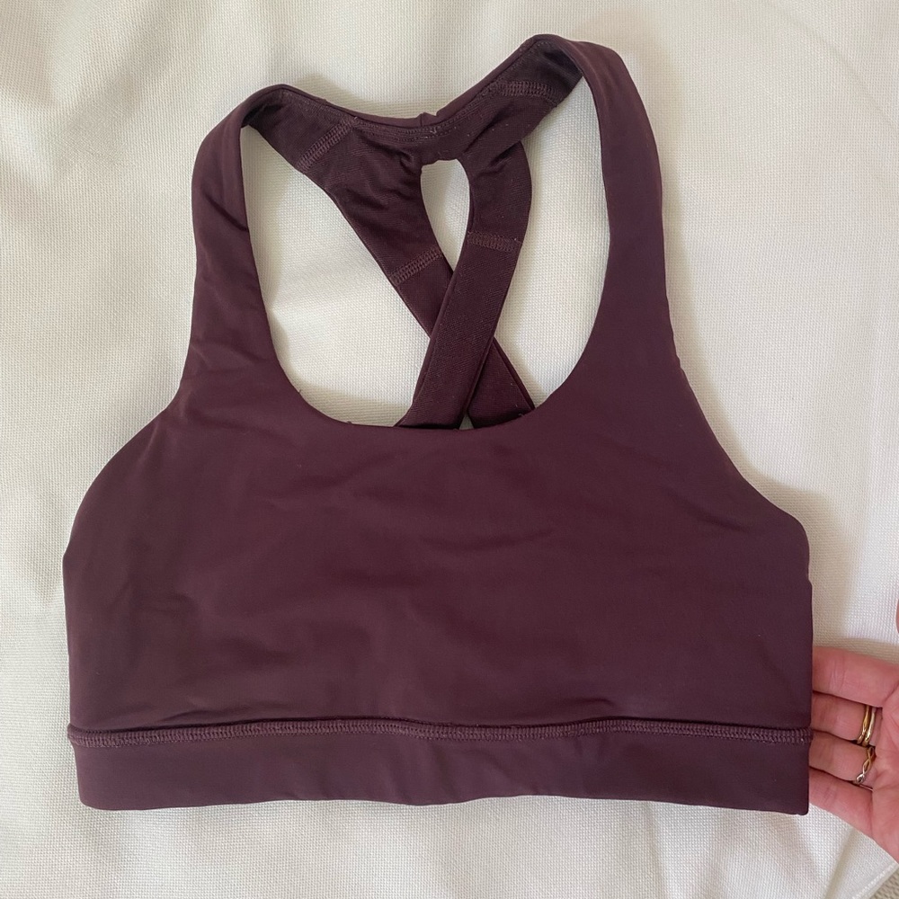 Lululemon Sports Bra (Size 4) Luxtreme material. In amazing condition!